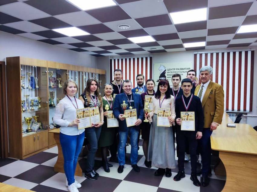 Названы победители соревнований по нардам на Кубок профкома НИУ «БелГУ»   События НИУ «БелГУ» названы победители соревнований по нардам на кубок профкома ниу «белгу»