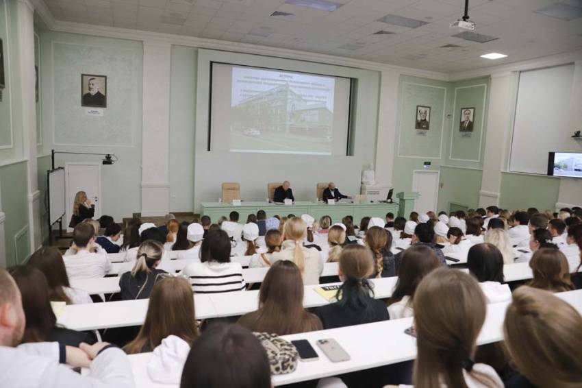 Будущие выпускники медколледжа НИУ «БелГУ» встретились с работодателями События НИУ «БелГУ» будущие выпускники медколледжа ниу «белгу» встретились с работодателями