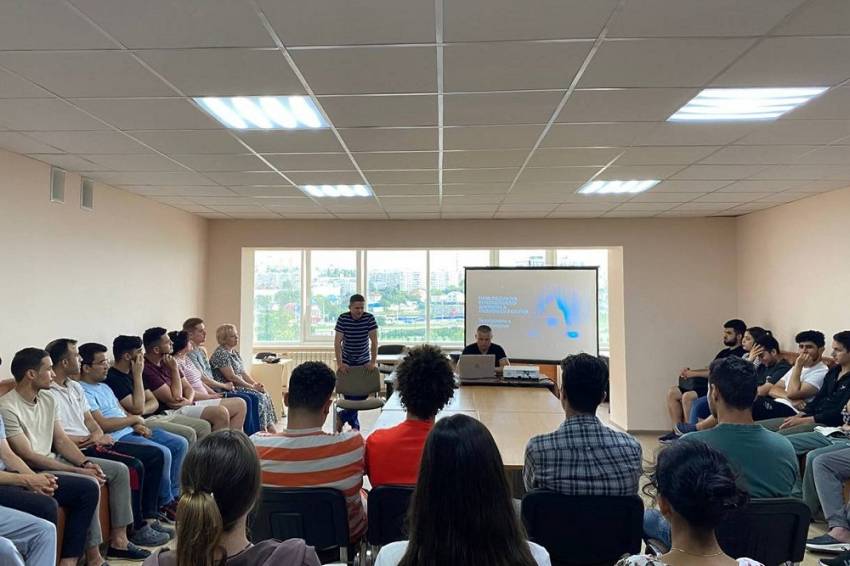 Иностранным студентам НИУ «БелГУ» рассказали о безопасном поведении в интернете События НИУ «БелГУ» иностранным студентам ниу «белгу» рассказали о безопасном поведении в интернете