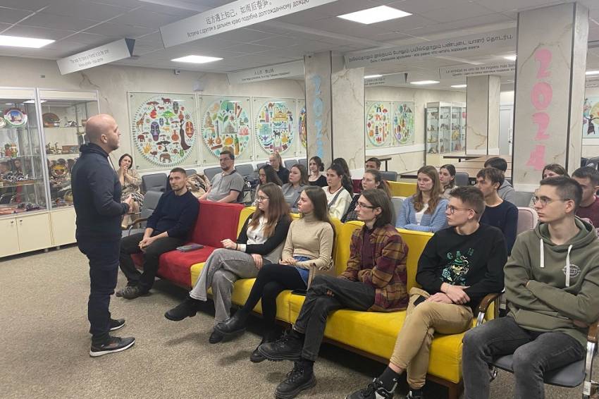 Обучающиеся НИУ «БелГУ» посмотрели фильм о событиях на Донбассе  События НИУ «БелГУ» обучающиеся ниу «белгу» посмотрели фильм о событиях на донбассе