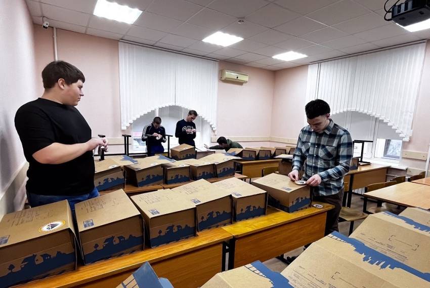 Студенты НИУ «БелГУ» участвуют в акции «Посылка солдату» События НИУ «БелГУ» студенты ниу «белгу» участвуют в акции «посылка солдату»