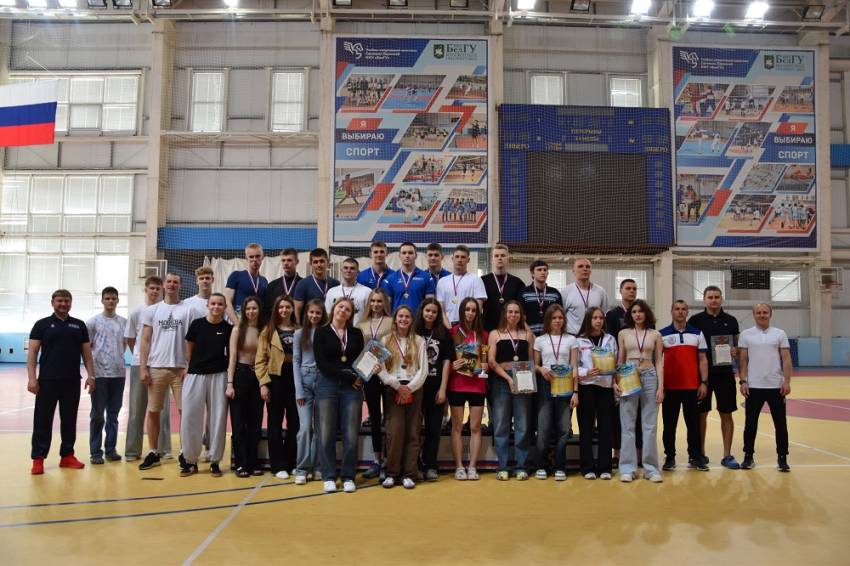 Команда педагогического института стала победителем Спартакиады 2024-2025 учебного года События НИУ «БелГУ» команда педагогического института стала победителем спартакиады 2024-2025 учебного года