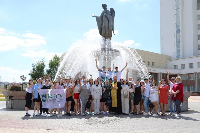 Студенты НИУ «БелГУ» отправились на фестиваль «Таврида.АРТ» События НИУ «БелГУ» студенты ниу «белгу» отправились на фестиваль «таврида.арт»