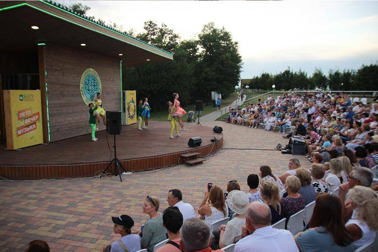 Songs among the trees Songs among the trees