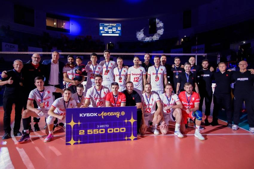 Спортсмены НИУ «БелГУ» стали бронзовыми призёрами волейбольного Кубка легенд События НИУ «БелГУ» спортсмены ниу «белгу» стали бронзовыми призёрами волейбольного кубка легенд