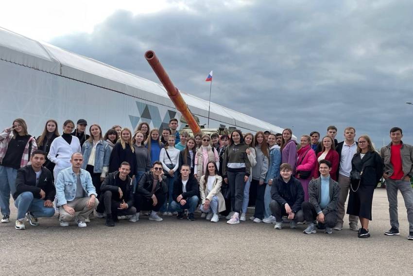 Обучающиеся НИУ «БелГУ» побывали с экскурсией в парке «Патриот» События НИУ «БелГУ» обучающиеся ниу «белгу» побывали с экскурсией в парке «патриот»