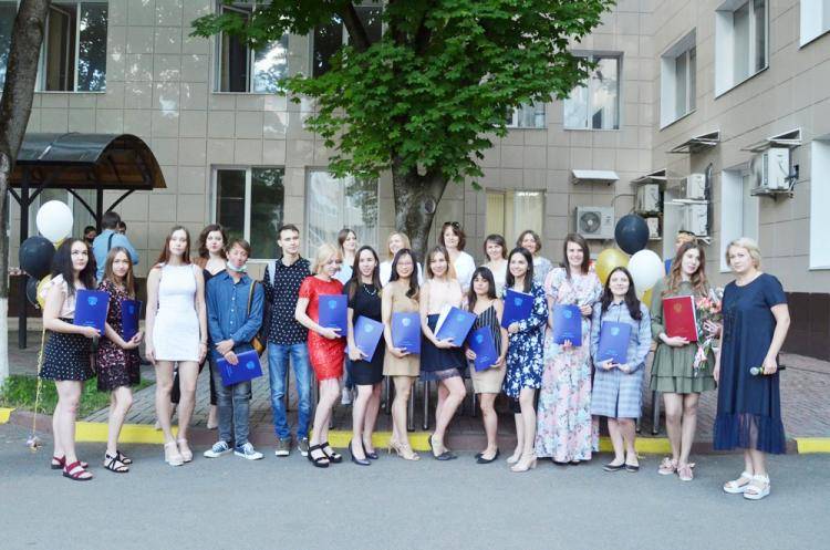 Выпускникам факультета психологии педагогического института НИУ «БелГУ» вручили дипломы События НИУ «БелГУ» выпускникам факультета психологии педагогического института ниу «белгу» вручили дипломы