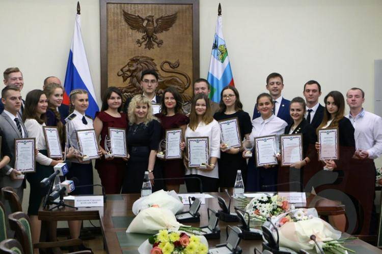 Governor's scholarship winners Governor's scholarship winners