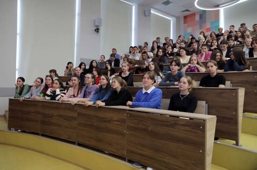 В НИУ «БелГУ» прошла просветительская лекция в рамках проекта «Из варяг в греки» События НИУ «БелГУ» в ниу «белгу» прошла просветительская лекция в рамках проекта «из варяг в греки»