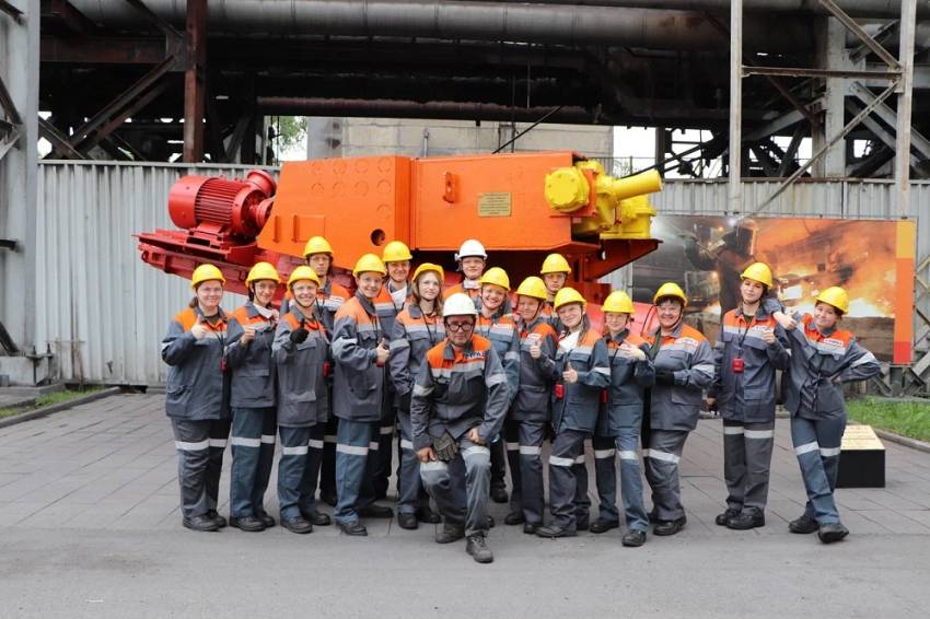 Студенты НИУ «БелГУ» посетили крупнейшее предприятие Сибири События НИУ «БелГУ» студенты ниу «белгу» посетили крупнейшее предприятие сибири