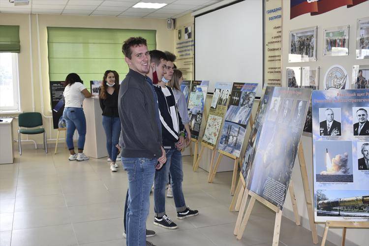 Уникальные фотоматериалы о Курской битве – в НИУ «БелГУ» События НИУ «БелГУ» уникальные фотоматериалы о курской битве – в ниу «белгу»