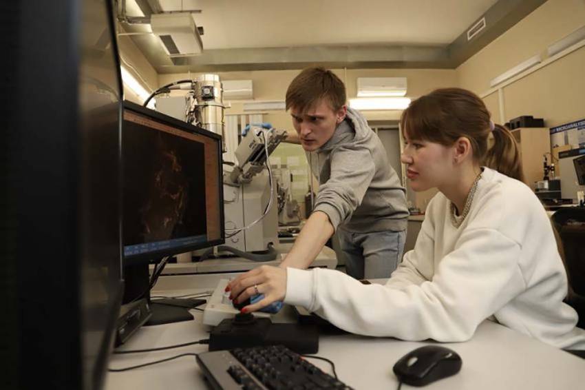 Металловеды НИУ «БелГУ» разработали новый сплав для авиакосмической отрасли и металлургии События НИУ «БелГУ» металловеды ниу «белгу» разработали новый сплав для авиакосмической отрасли и металлургии