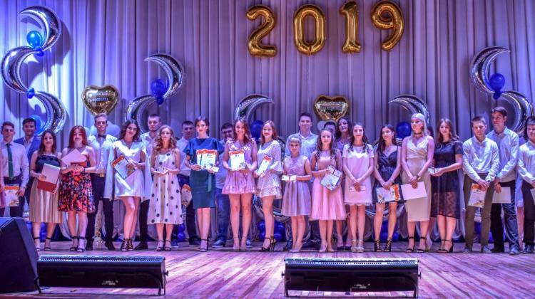 Выпускникам инжинирингового колледжа вручены дипломы События НИУ «БелГУ» выпускникам инжинирингового колледжа вручены дипломы